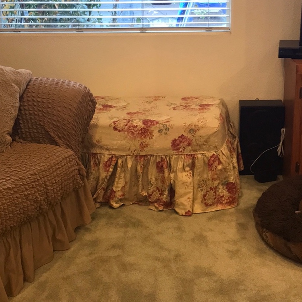 Ottoman slipcover